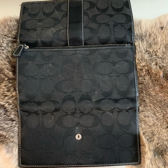 Coach monogram women’s long wallet (OG $ ~ 130) - Picture 4 of 4
